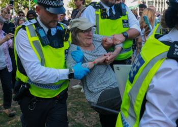 Mbi 470 të arrestuar në Londër gjatë protestës kundër ndalimit të “Palestine Action”