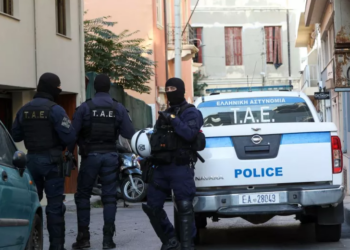 Operacion i madh në Kretë/ 48 të arrestuar, mes tyre oficerë policie dhe ushtarakë! Akuzohen për…