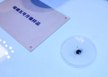 Mostrat hënore nga Chang’e-5 dhe Chang’e-6 , në fokusin e kërkimit shkencor