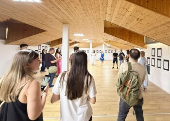 Ekspozita “Tea and Poetry“, intimiteti i Tiranës letrare!