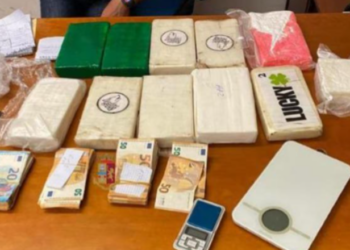 U kapën me 15 kg kokainë dhe 100 mijë euro, dy shqiptarë të prangosur në Peruxhia