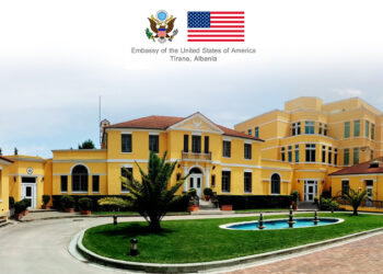 SHBA, Shqipëria dhe 12 shtete dënojnë kërcënimet e Inteligjencës iraniane, Ambasada Amerikane: Shkelin sovranitetin