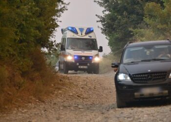 Pasojat e zjarreve në shëndet, në urgjencën e Gjirokastrës trajtohen zjarrfikës e banorë të zonave të djegura