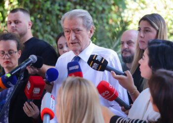 Berisha e pranon për herë të parë: “21 Janari” ishte krim shtetëror!
