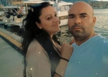 Vrasja e 36-vjeçares në Greqi: Djali e ndoqi të atin nga pas, viktima vdiq në krahët e vajzës