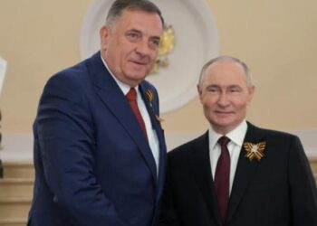 I dënuar dhe i shpallur ‘non grata’ si Berisha, Rusia në ‘ofensivë’ për shpëtimin e mandatit të Dodikut