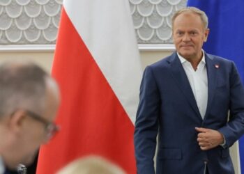 Kryeministri polak shpjegon se pse Budapesti nuk është një zgjedhje ideale për takimin Zelensky-Putin