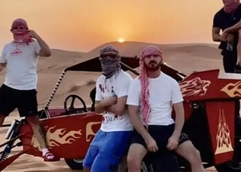“Përse lanë Londrën dhe shkuan në Dubai?”/ Daily Mail shkruan për grupin e njohur “Hellbanianz”