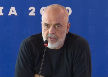 Aksioni për lirimin e hapësirave publike, Rama publikon pamjet nga terreni: Iku dhe treni…Vazhdojmë!