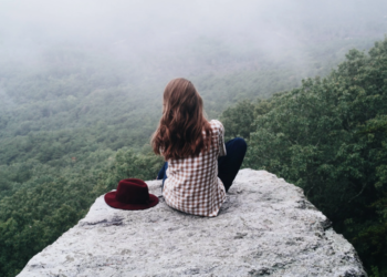 Mungesë apo zgjedhje?! Ja pse njerëzit e zgjuar preferojnë të rrinë vetëm