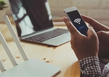 Sa shqiptarë paguajnë për të pasur internet në shtëpi? AKEP publikon të dhënat