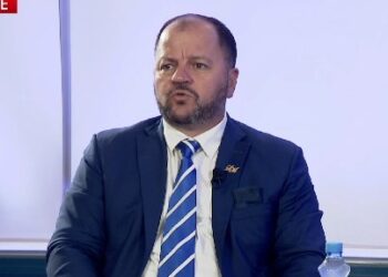 Maliqi paralajmëron vjeshtë të tensionuar në Kuvend: Opozita do të nisë protesta pa ndalim!