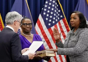 Lisa Cook, historia e gruas afroamerikane që Biden e emëroi në bordin e Rezervës Federale