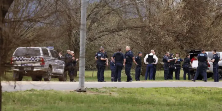 Shkuan të ekzekutonin urdhërarrestin, vriten 2 policë në Australi, plagoset një tjetër. Autori në arrati