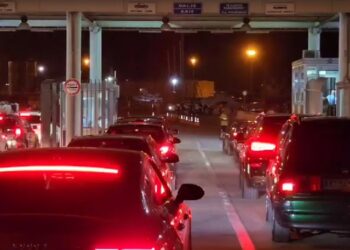 Fluks pasagjerësh në Port, 1449 pasagjerë dhe 317 mjete zbritën sot nga dy tragetet e linjës Brindisi-Vlorë