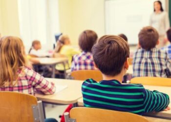 Rënie e numrit të nxënësve: 11 mijë më pak në shkolla, emigrimi dhe tendenca e çifteve për vetëm një fëmijë
