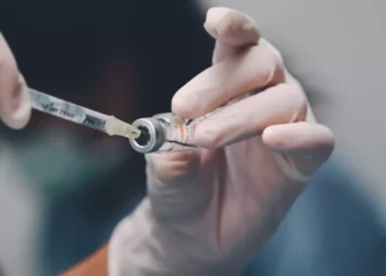 Vaksina eksperimentale kundër kancerit provokon përgjigje imune te disa pacientë