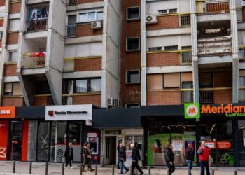 Dëbimi i serbëve nga banesat në veri: Cila është e vërteta?