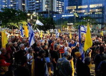“60 mijë të vdekur, e turpshme!” Veteranët izraelitë protestojnë kundër luftës në Gaza