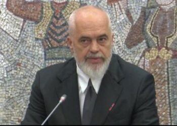 LIVE/ Prezantohet paketa, masat ligjore për mbrojtjen e pronës dhe territorit