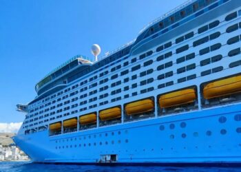 Rama ndan pamjet: Kroçera “Voyager of the Seas” për herë të parë në portin e Sarandës