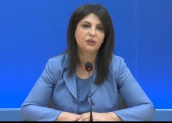 Pse mungoi Jozefina Topalli në seancën e betimit në Parlament? Zbulohet arsyeja