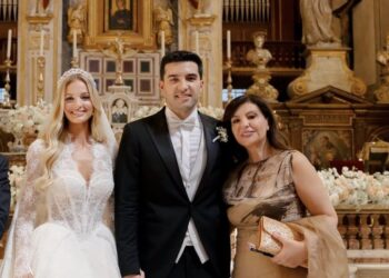 FOTOT / I biri kurorëzoi dashurinë në Romë, Topalli ndan momente nga dasma luksoze