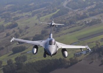 Alarmi për dronët rusë, mblidhet Këshilli i Sigurimit. Polonia kufizon fluturimet në lindje