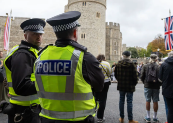 Britania hap portal për rekrutimin e spiunëve të huaj, MI6 do të operojë në “dark web”