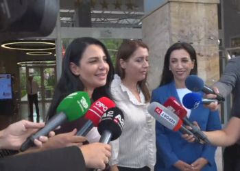 Gara për Tiranën ‘përplas’ PD dhe PS në derën e hotelit! Çfarë ndodhi sot në Tiranë?
