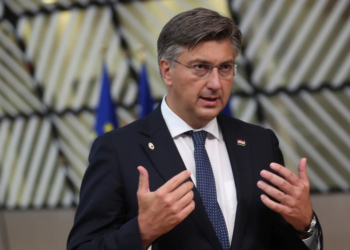 Paralajmërimi i kryeministrit kroat: Serbia në prag të luftës civile
