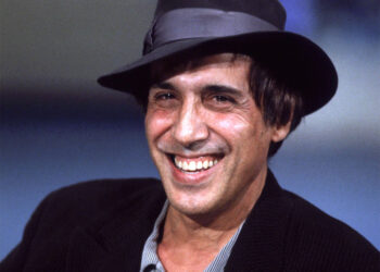 Kur të gjitha dritat mund t’i kesh mbi vete, por ti zgjedh errësirën