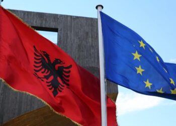 Eurobarometri: Shqipëria më entuziastja për anëtarësimin në BE! Serbia, më skeptikja në rajon