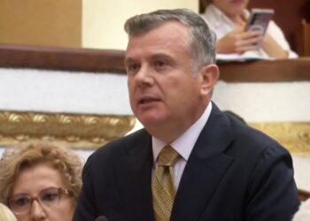 “Kërkojini ndjesë opozitës”/ Balla-PD-së: U kujtuat të komentonit programin pasi dhunuat seancën