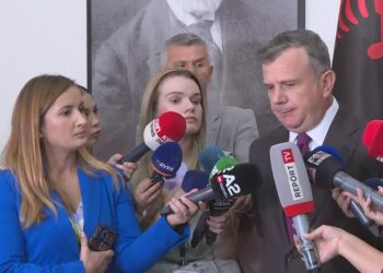 “Jemi plotësisht në zbatim të Kushtetutës”/ Balla: Diella, pjesë e dekretit të kryeministrit