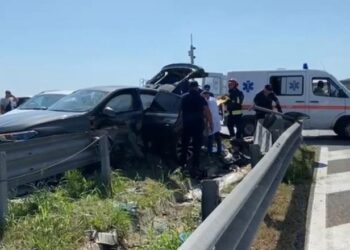 Shkaktuan aksidentin me 1 viktimë në Fier, arrestohen dy shoferët! 30-vjeçarja ende në spital