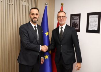 Gonzato takohet me ministrin Lamallari: Shqipëria të përafrojë me BE dispozitat e Kodit Penal