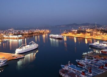 Superoperacion në portin e Pireut/ Sekuestrohen mbi 2,000 kontejnerë mallrash, destinacion i trafikut të kontrabandës edhe Shqipëria