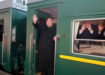 Kim Jong Un mbërrin në Kinë me trenin e tij super të blinduar