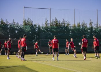 Kombëtarja, stërvitja e fundit në Malaga. Nga nesër përgatitjet vijojnë në Shtëpinë e Futbollit