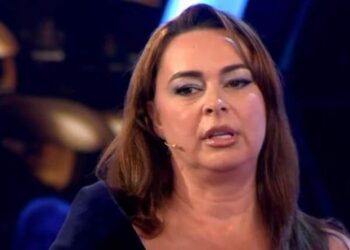 Julia Ilirjani “hap zemrën”: Mamaja ime nuk ka ardhur asnjëherë që të më shikojë…