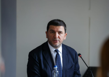 PDK çel fushatën me apel për lirinë e Thaçit/ Krasniqi: Presim drejtësi në Hagë për çlirimtarët