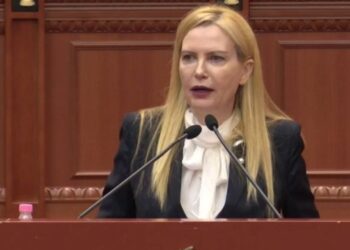 “Nuk jam deputete e PD-së”, reagon Mesila Doda: S’u konsultova për grupet, do vazhdoj kauzat e PDIU