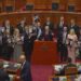 Parlament i ri, sherre të vjetra/ Berisha bllokon foltoren, Bardhi i prish mikrofonin Taulant Ballës