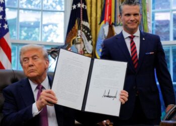 Riemërton Pentagonin si Departamenti i Luftës, Trump nënshkruan urdhrin ekzekutiv