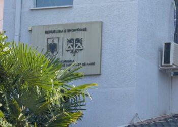 Avokatët: Kadastra e Vlorës, “vatër korrupsioni”, SPAK të nisë hetimet
