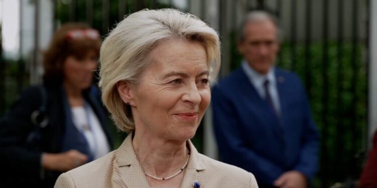 Von der Leyen: Shtetet e BE-së që blejnë gaz të lëngshëm rus duhet të heqin dorë