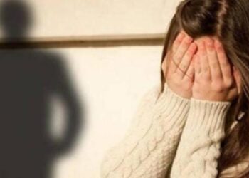 Elbasan, abuzoi seksualisht me vajzën e mitur të bashkëjetueses, vihet në pranga 37-vjeçari