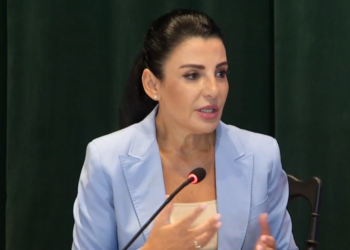 Belinda Balluku: Burimi i Tragjasit do furnizonte Jugun, po presim banorët të binden