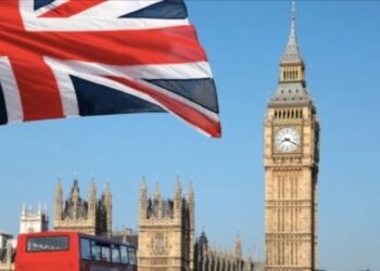 Emigracioni ilegal/ Britania e Madhe pritet të aplikojë letërnjoftimet digjitale, preken edhe shqiptarët